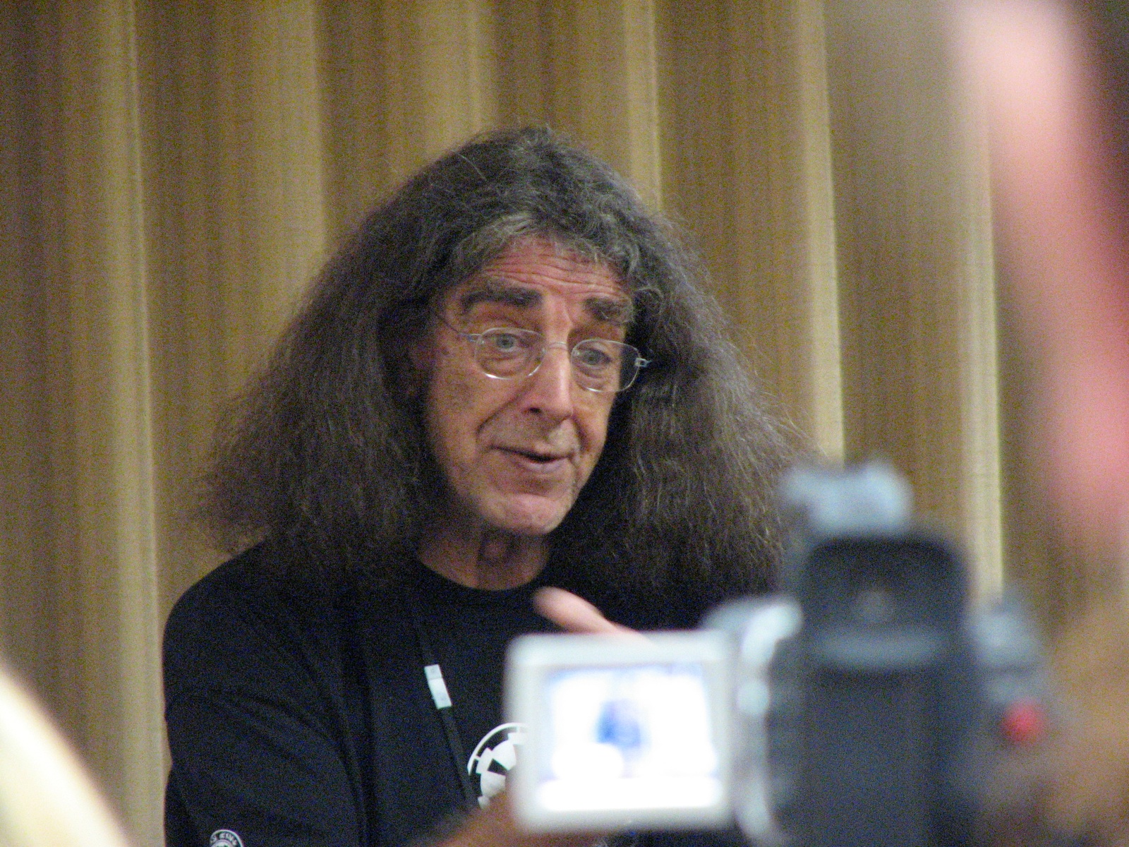 Peter Mayhew Making Faces - 2