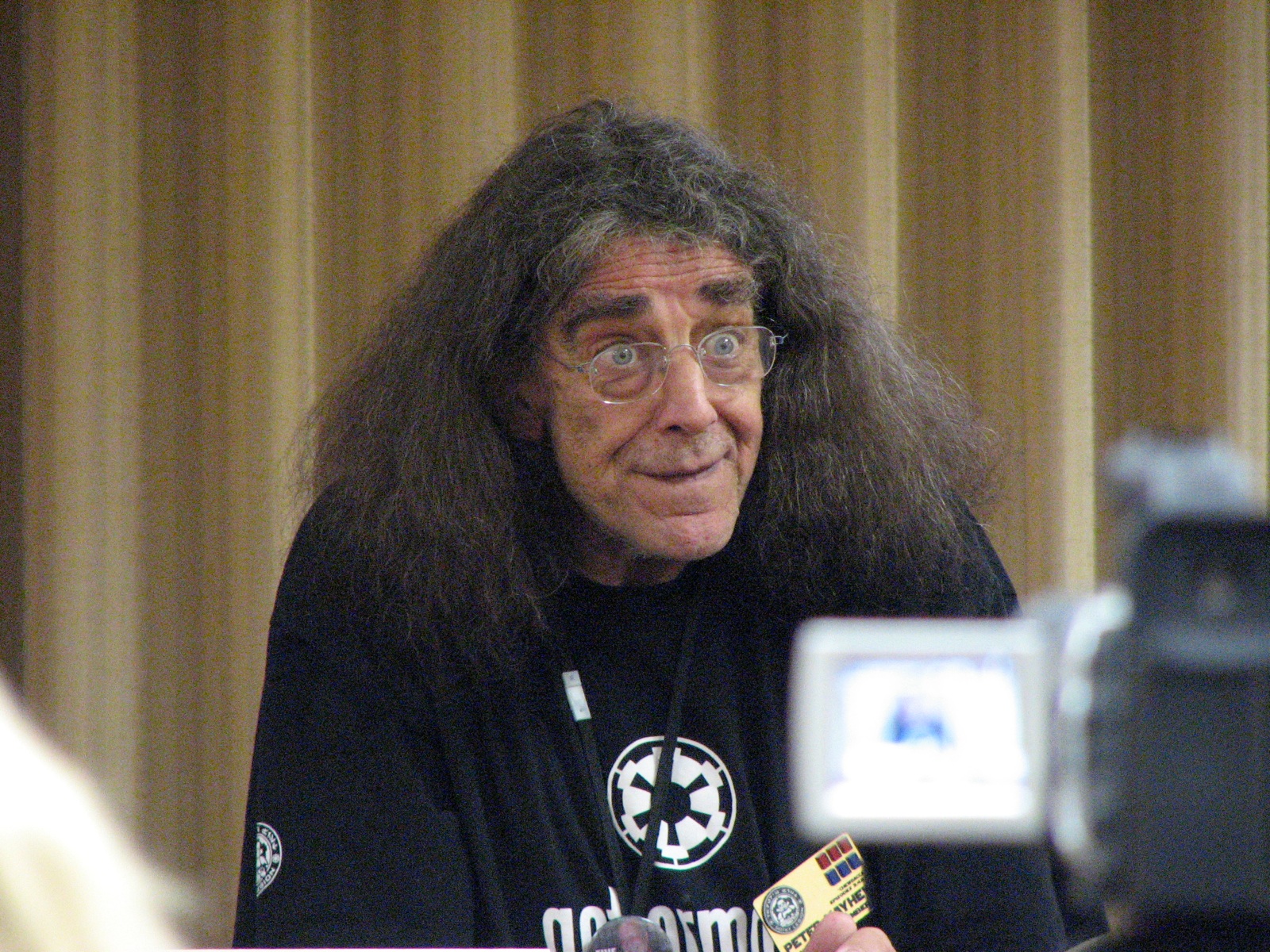 Peter Mayhew Making Faces - 3