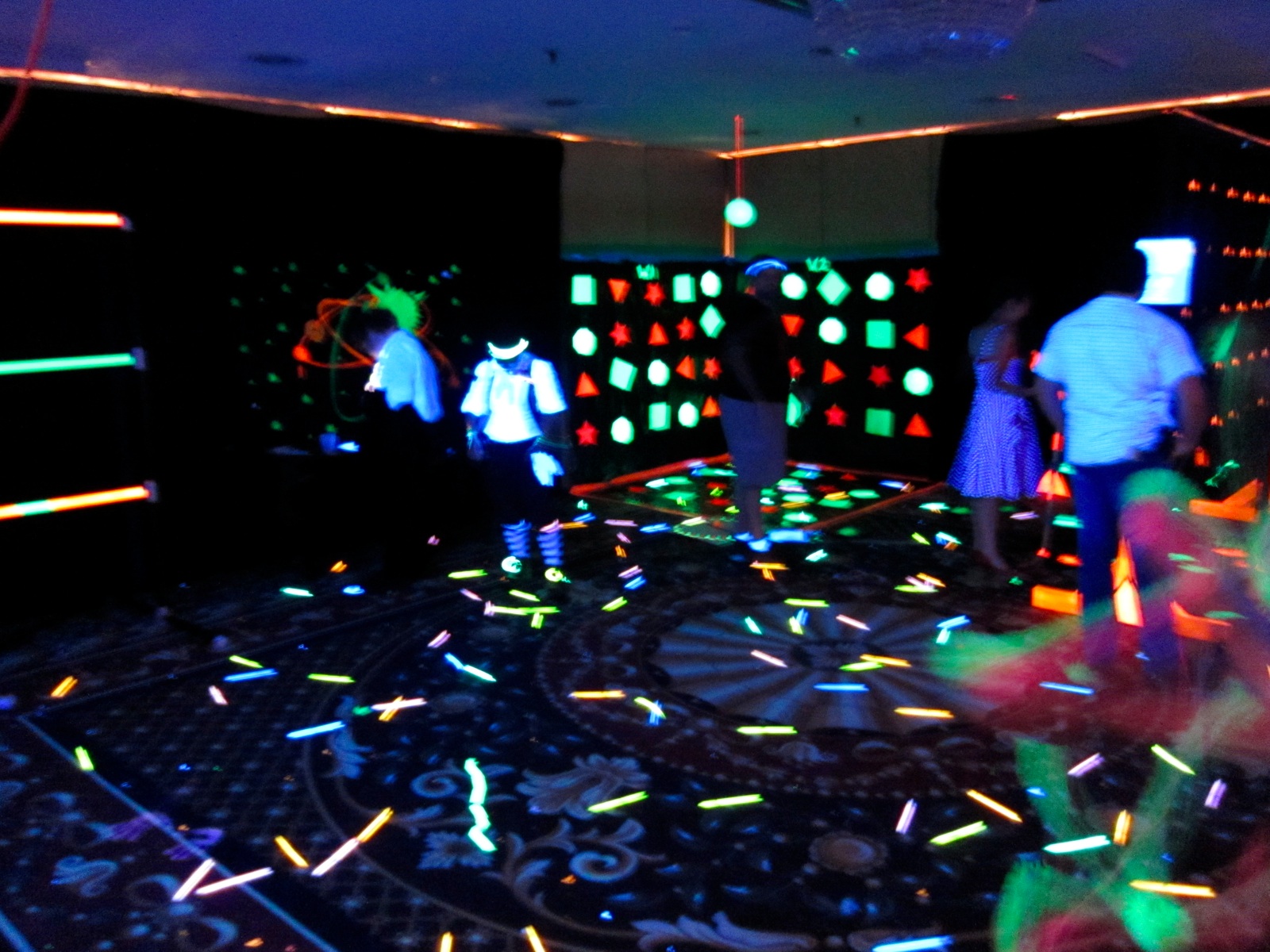 Black Light Ladder Golf - 1