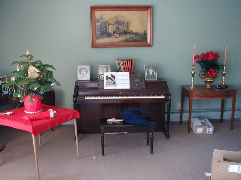 Piano and Unpresented Tree