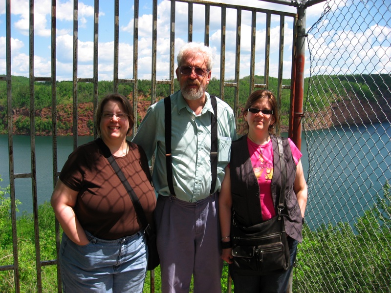 Betsy, Lorman & Abby At The Finntown Mine View