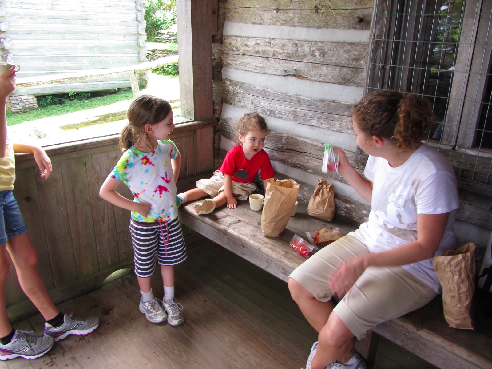 Rachel, Izzy & Liz On The Porch