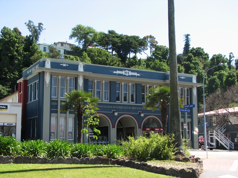 Art Deco Shop